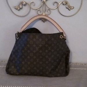 Lv large purse